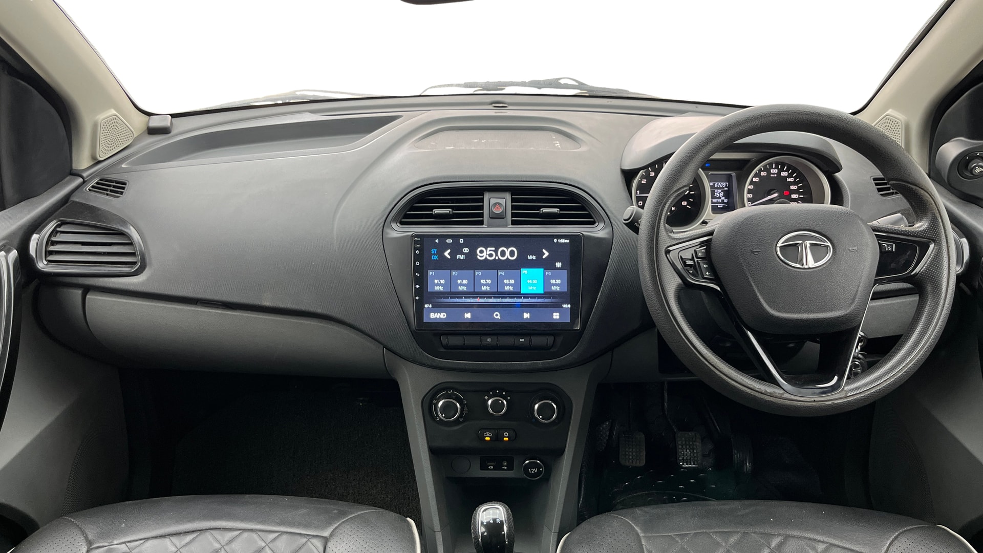 View 2017 Tata Tigor XT Petrol Image 15 Used 2017 Tata Tigor XT Petrol Image 15