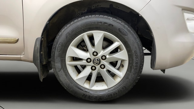 View Toyota Innova Crysta Image 41 Used Toyota Innova Crysta Image 41