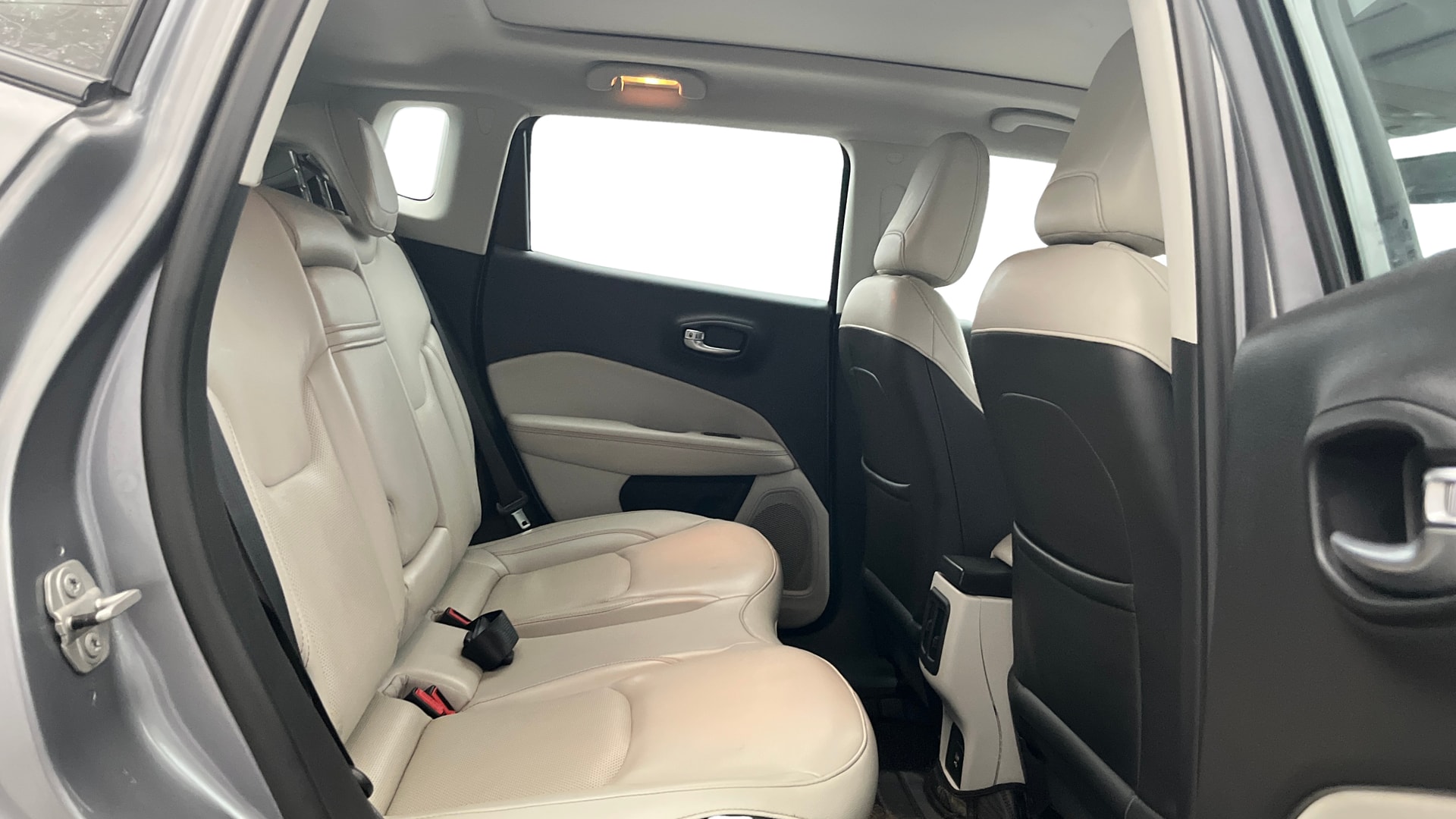 View 2018 Jeep Compass Limited Plus AT Image 36 Used 2018 Jeep Compass Limited Plus AT Image 36