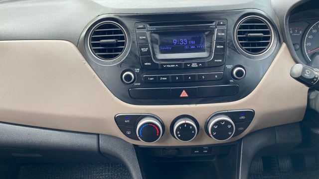 View Hyundai Grand i10 Image 17 Used Hyundai Grand i10 Image 17