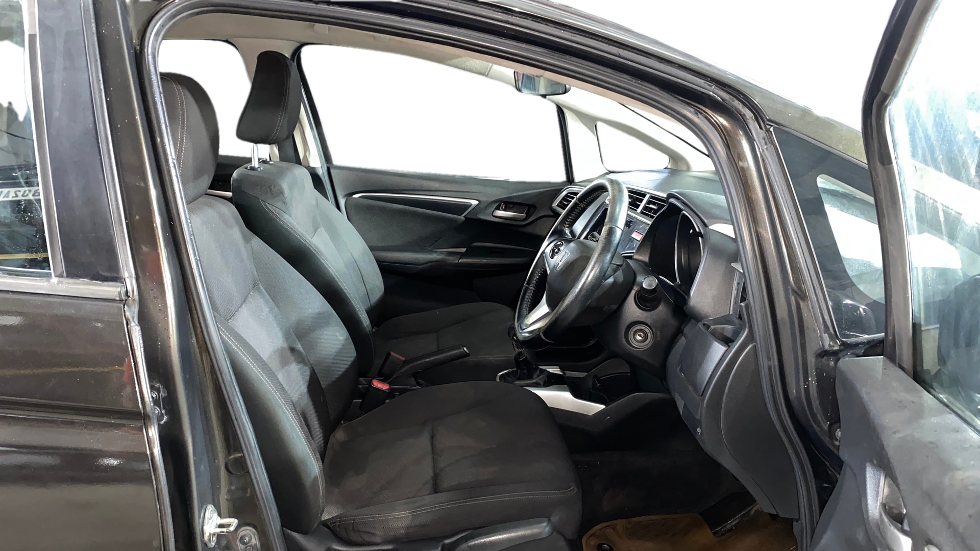 View 2015 Honda Jazz E MT Diesel Image 26 Used 2015 Honda Jazz E MT Diesel Image 26