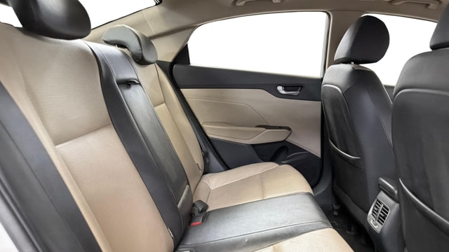 View Hyundai Verna Image 31 Used Hyundai Verna Image 31