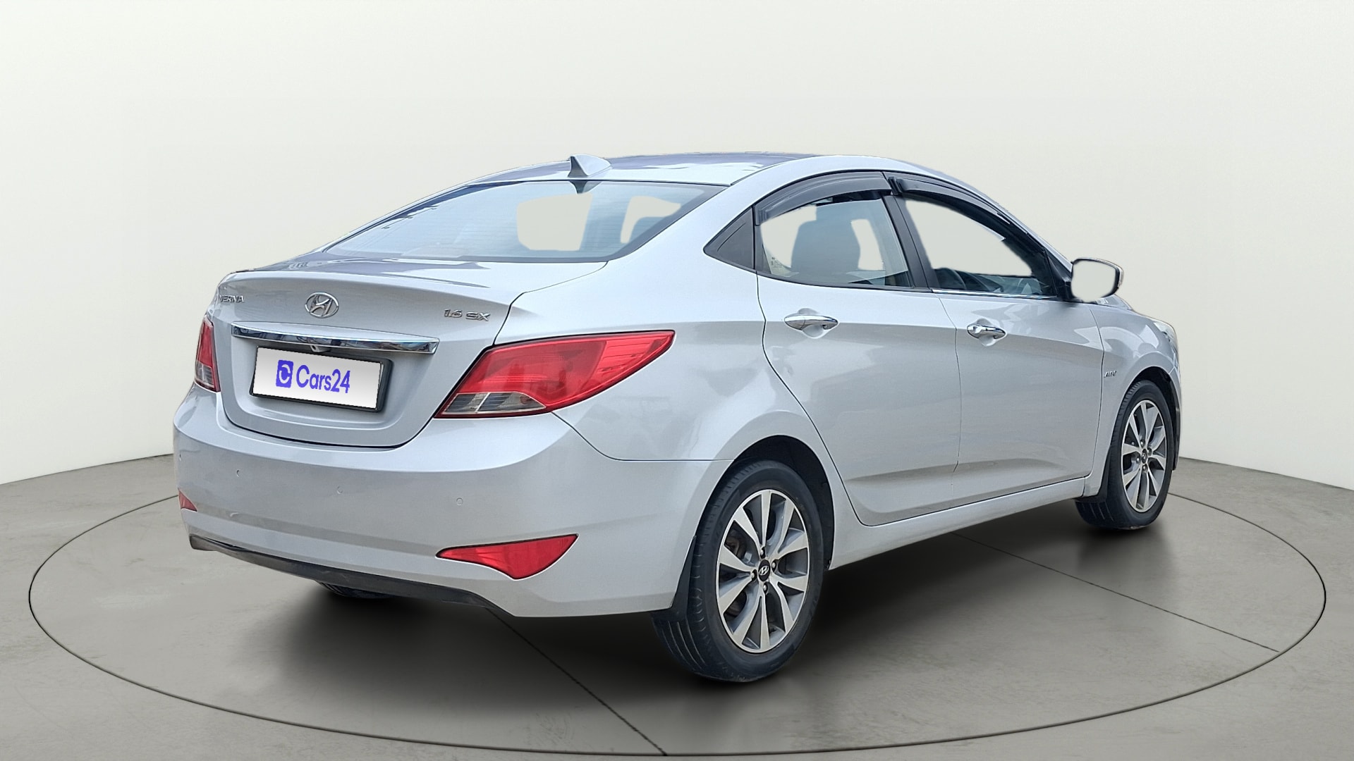 View 2016 Hyundai Verna 1.6 CRDi SX AT Image 43 Used 2016 Hyundai Verna 1.6 CRDi SX AT Image 43