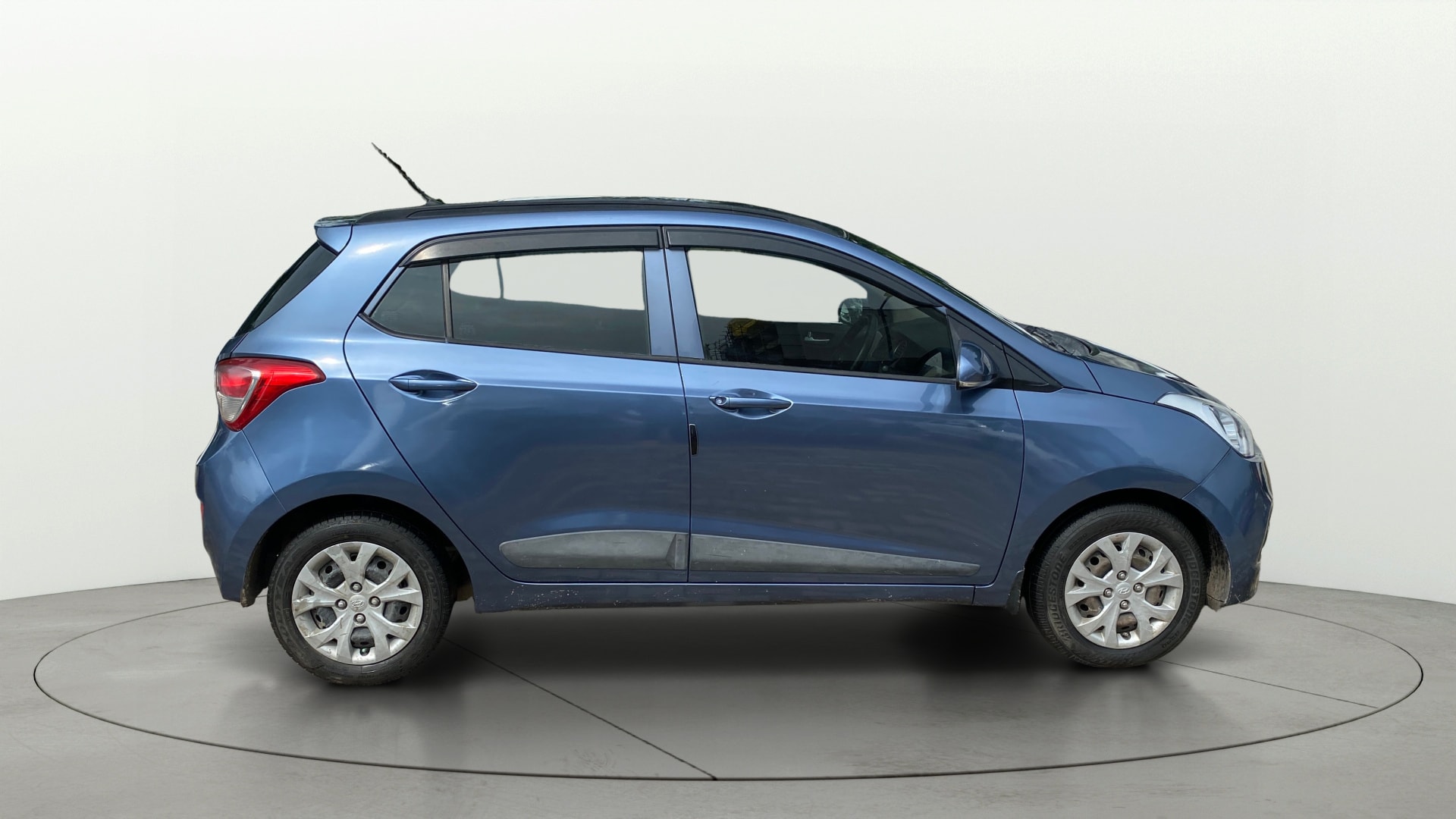 View 2015 Hyundai Grand i10 1.1 Sportz Diesel Image 29 Used 2015 Hyundai Grand i10 1.1 Sportz Diesel Image 29