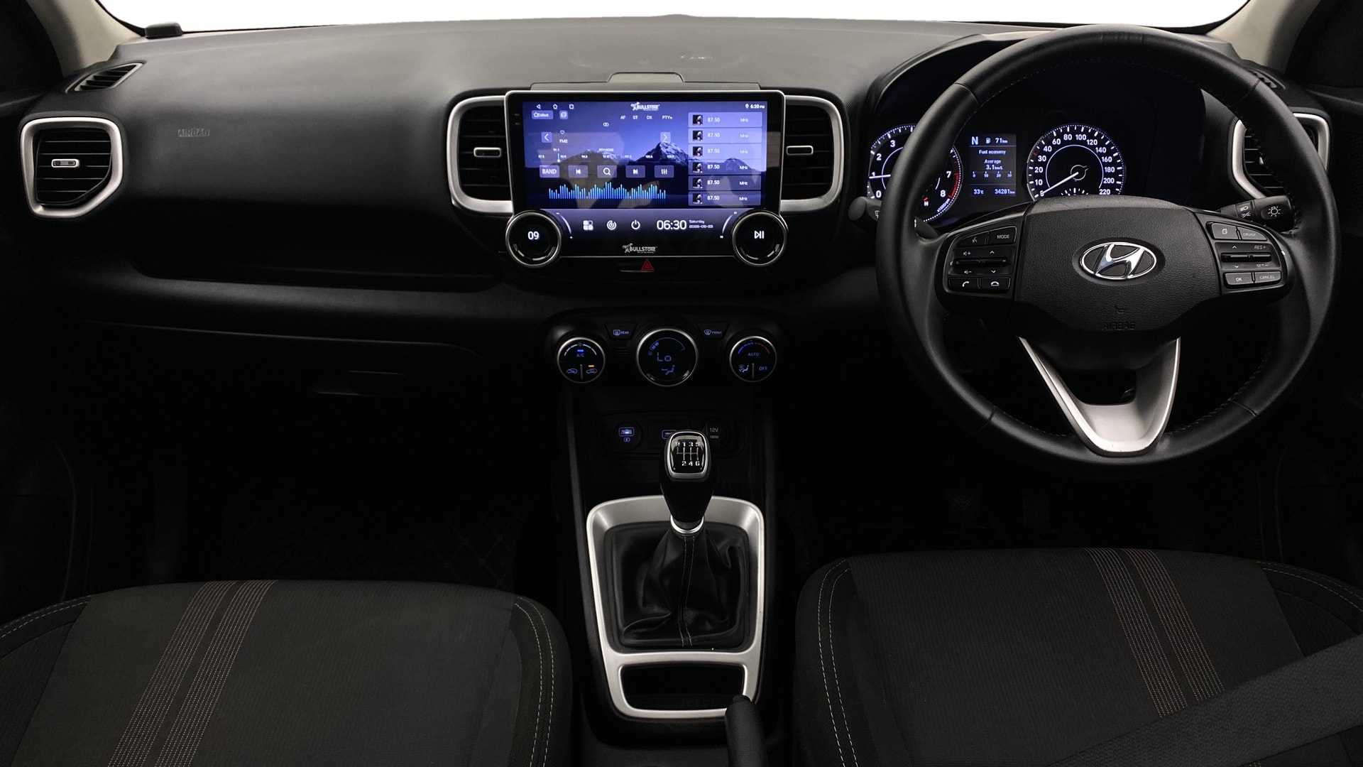 View 2020 Hyundai Venue SX 1.0 iMT Petrol Image 16 Used 2020 Hyundai Venue SX 1.0 iMT Petrol Image 16
