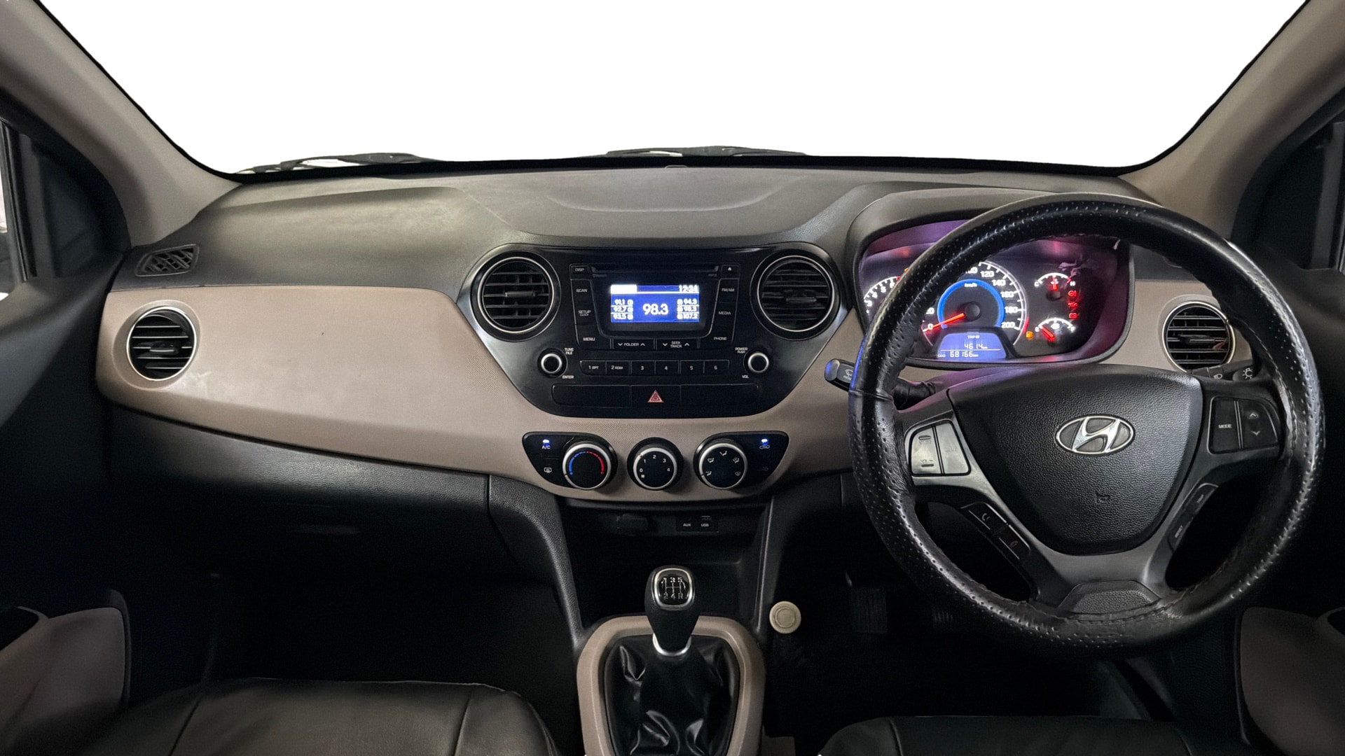 View 2015 Hyundai Grand i10 Sportz 1.2 Kappa Image 15 Used 2015 Hyundai Grand i10 Sportz 1.2 Kappa Image 15