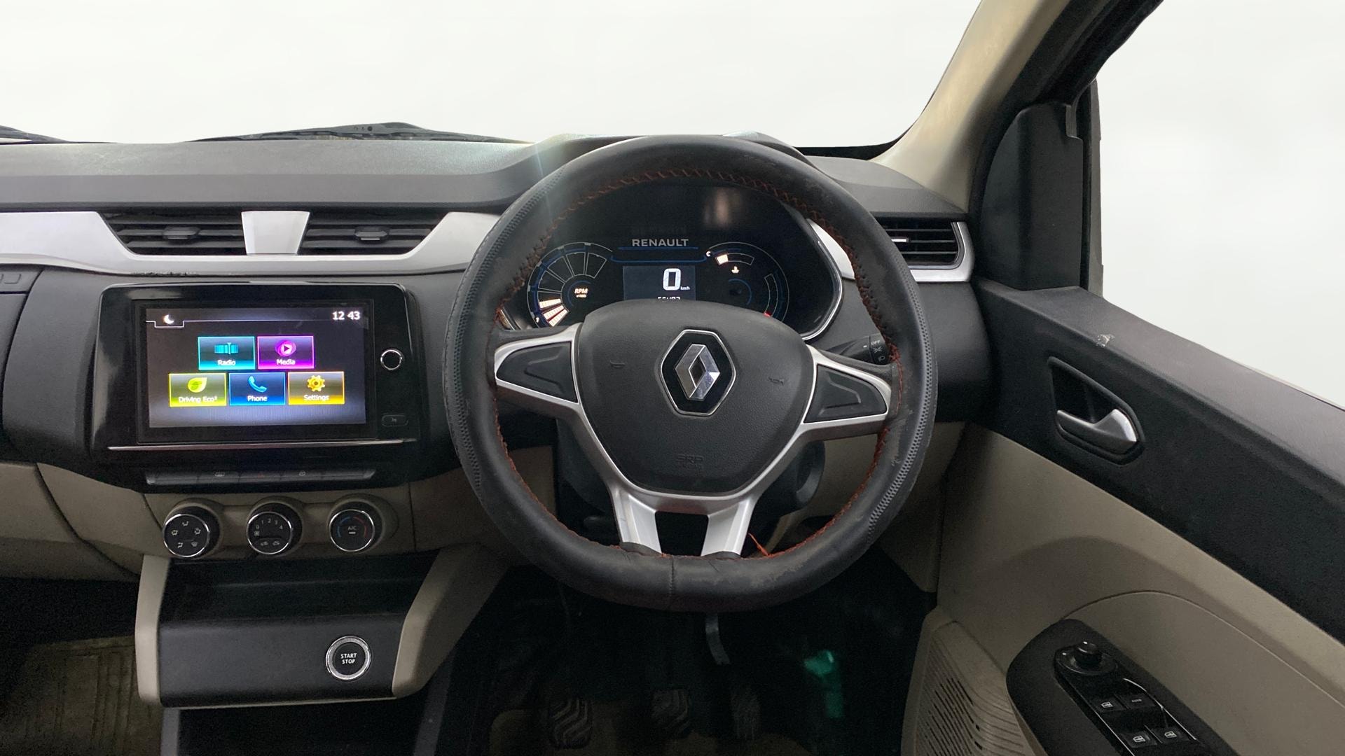 View 2019 Renault Triber RXZ Image 21 Used 2019 Renault Triber RXZ Image 21
