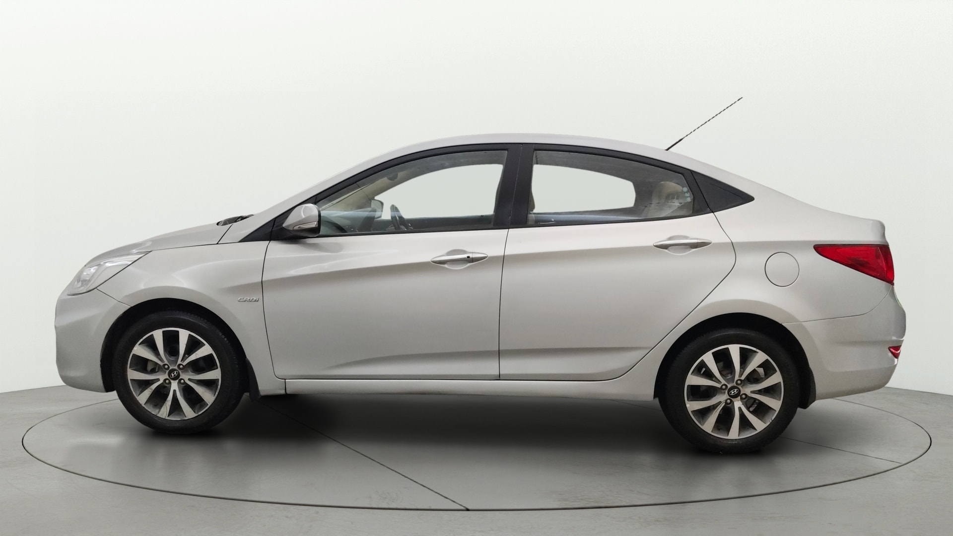 View 2014 Hyundai Fluidic Verna 1.6 CRDI SX (O) AT Image 5 Used 2014 Hyundai Fluidic Verna 1.6 CRDI SX (O) AT Image 5