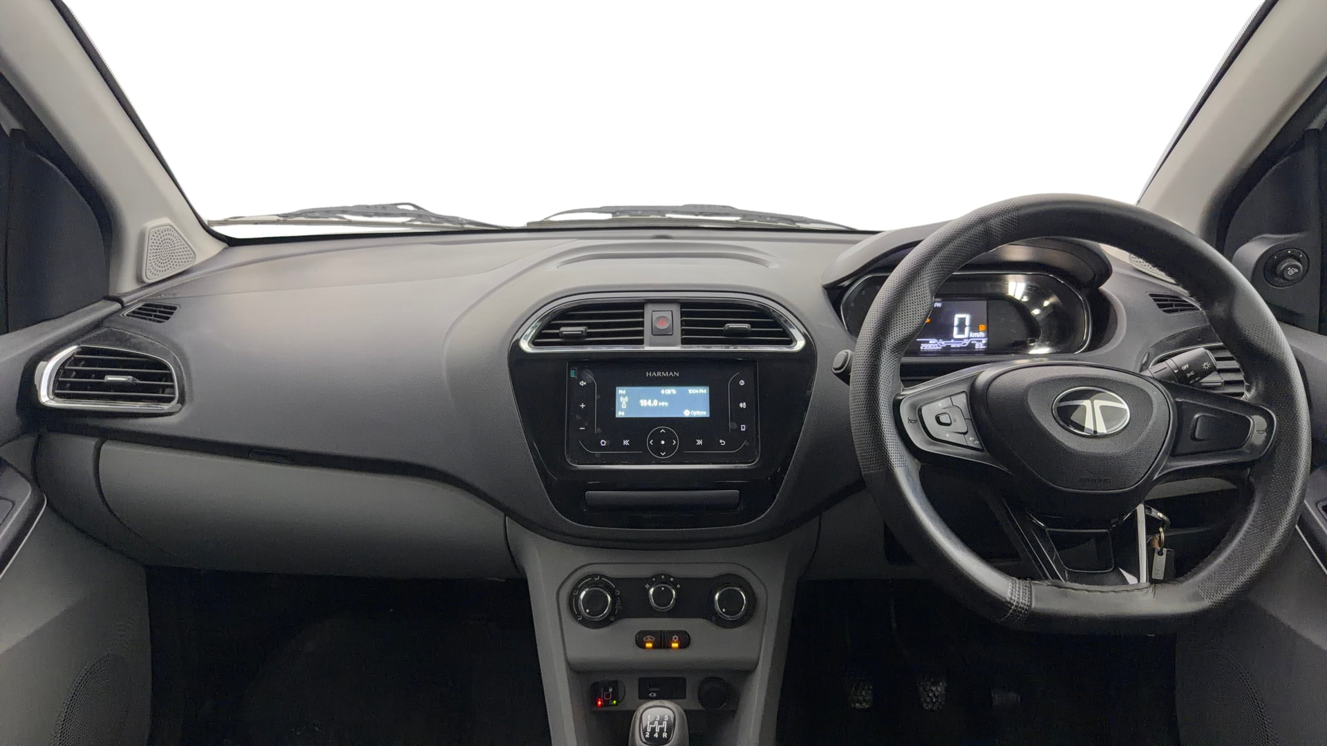 View 2024 Tata Tiago Revotorq XB Image 15 Used 2024 Tata Tiago Revotorq XB Image 15