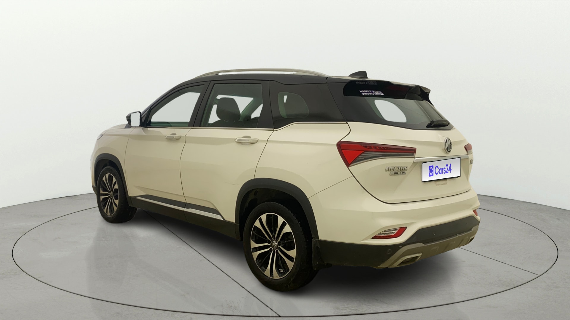 View 2022 MG Hector Plus Sharp CVT Petrol Image 2 Used 2022 MG Hector Plus Sharp CVT Petrol Image 2