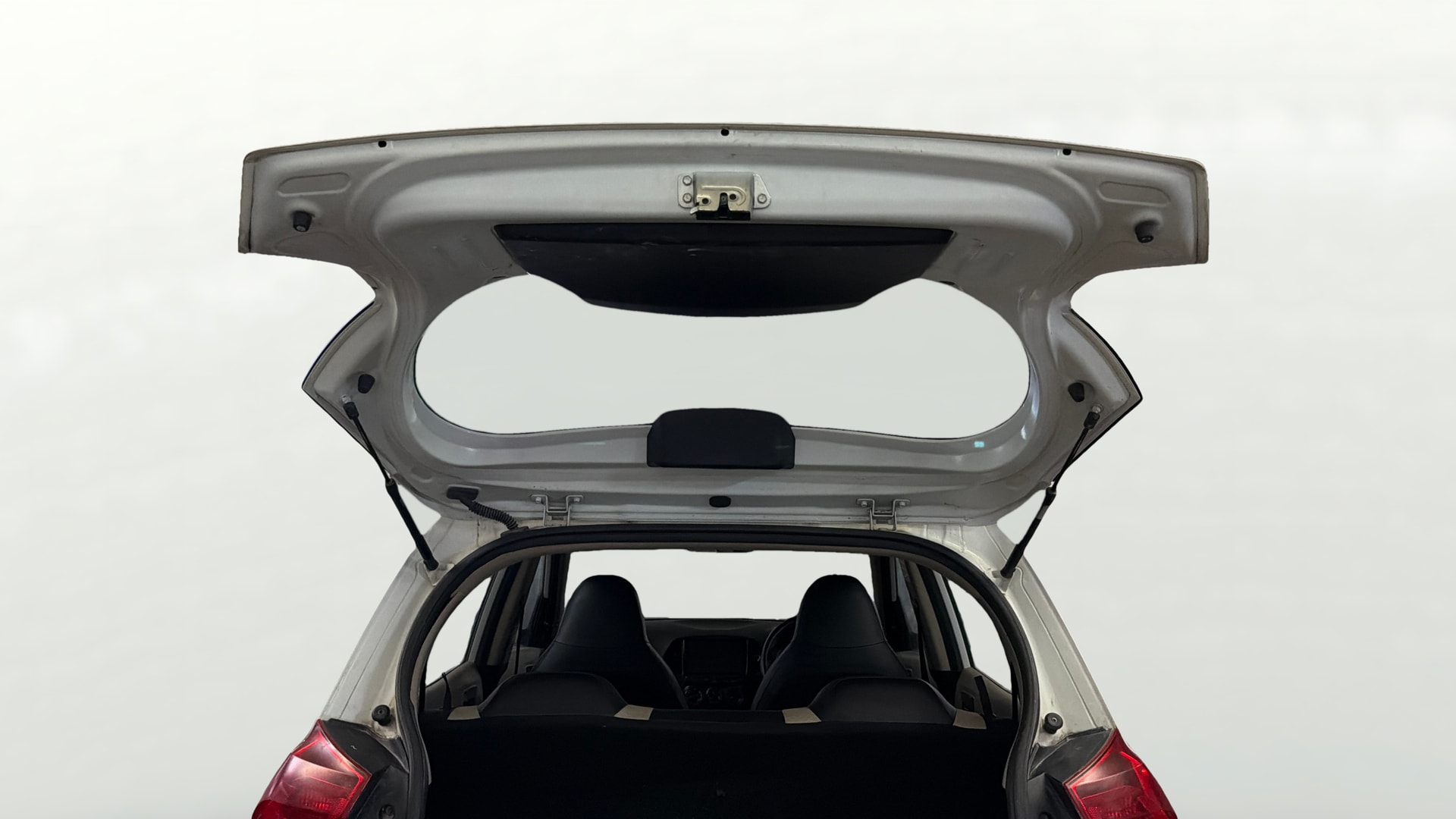 View 2019 Hyundai New Santro D-Lite Petrol Image 16 Used 2019 Hyundai New Santro D-Lite Petrol Image 16