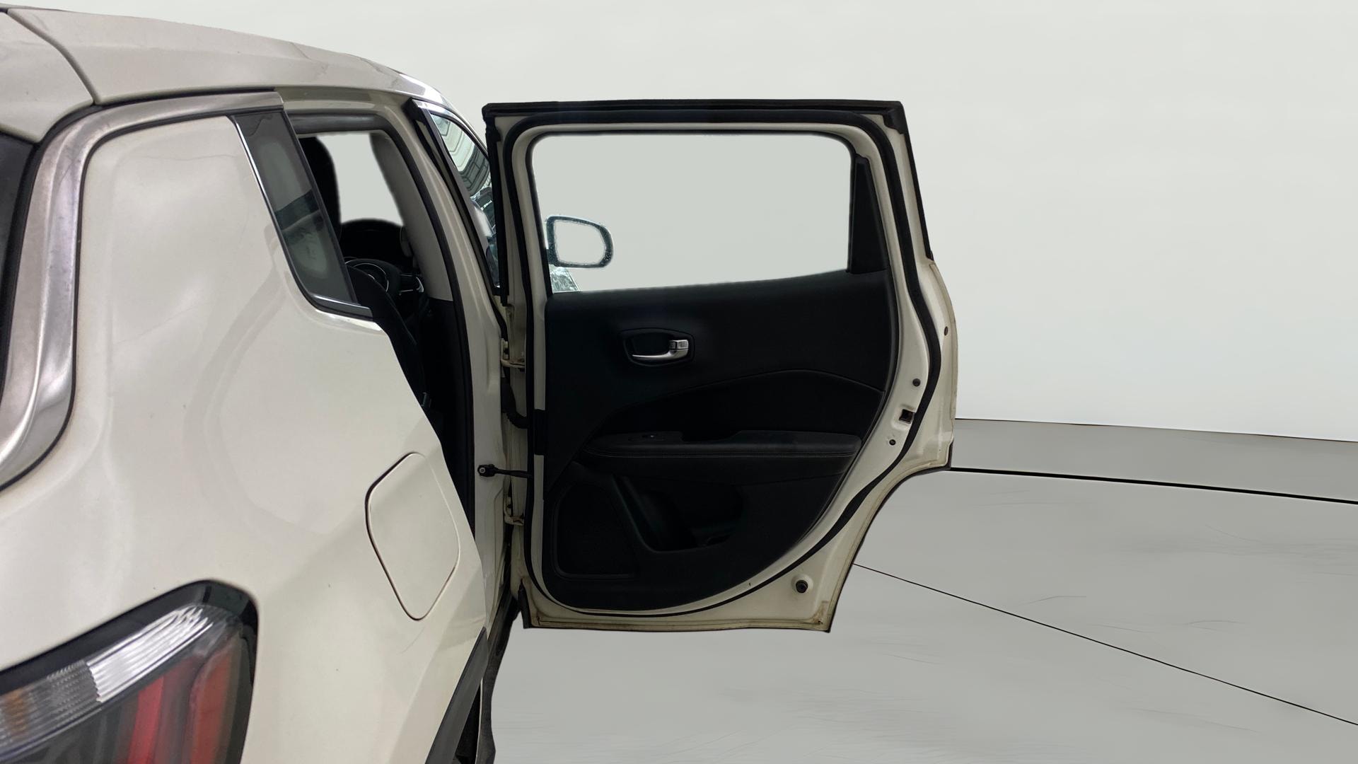View 2020 Jeep Compass Sport 1.4 Multi AIR Petrol BS IV Image 7 Used 2020 Jeep Compass Sport 1.4 Multi AIR Petrol BS IV Image 7