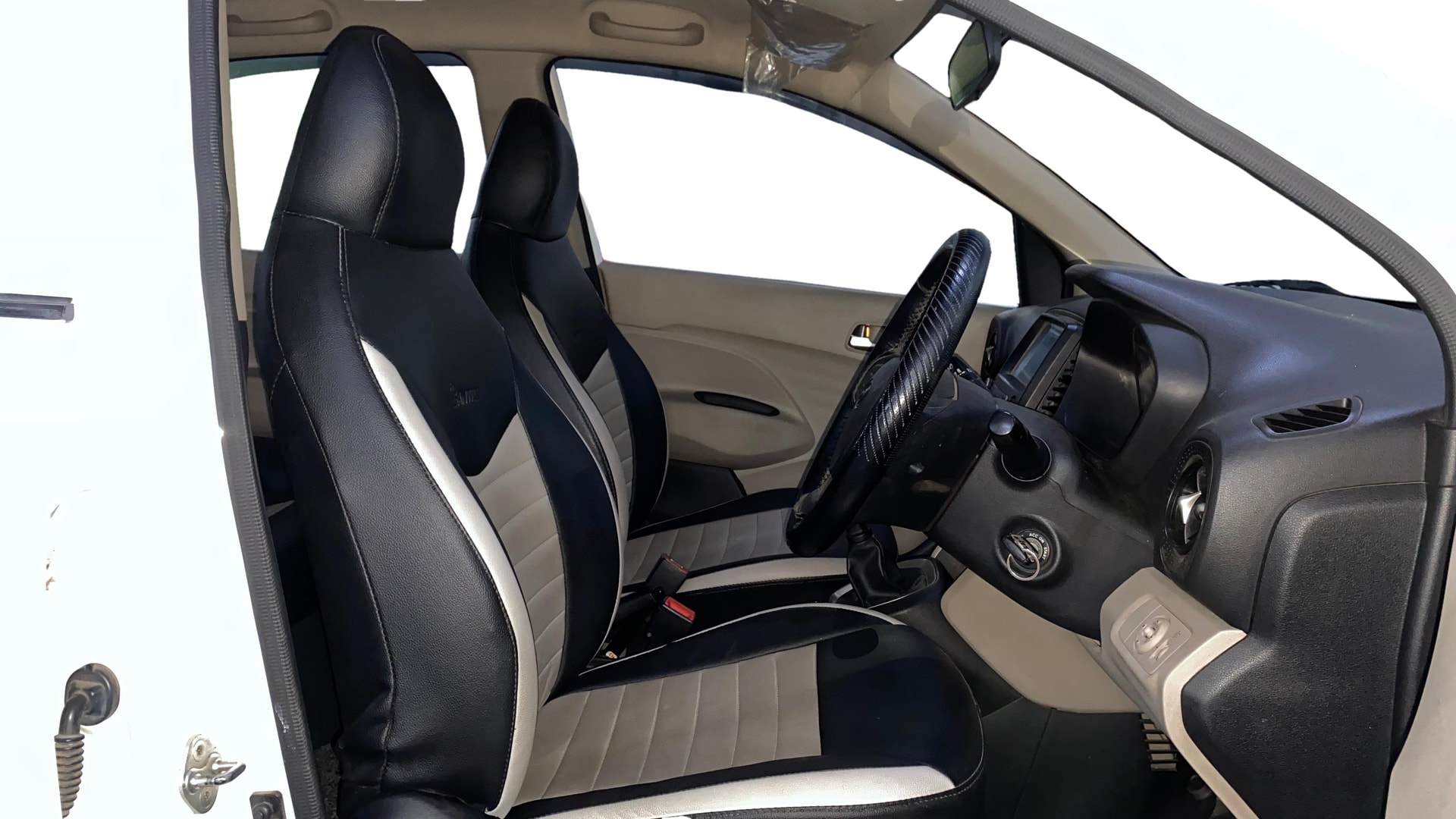 View 2019 Hyundai New Santro D-Lite Petrol Image 16 Used 2019 Hyundai New Santro D-Lite Petrol Image 16