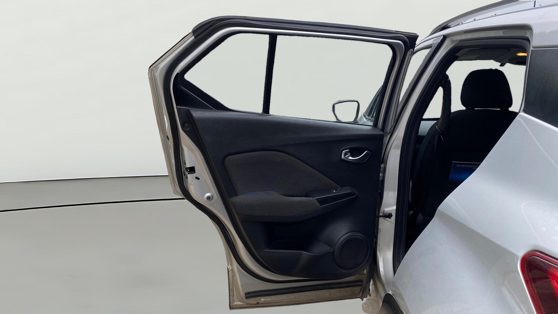 View 2020 Nissan Kicks 1.3 Turbo XV CVT Image 22 Used 2020 Nissan Kicks 1.3 Turbo XV CVT Image 22