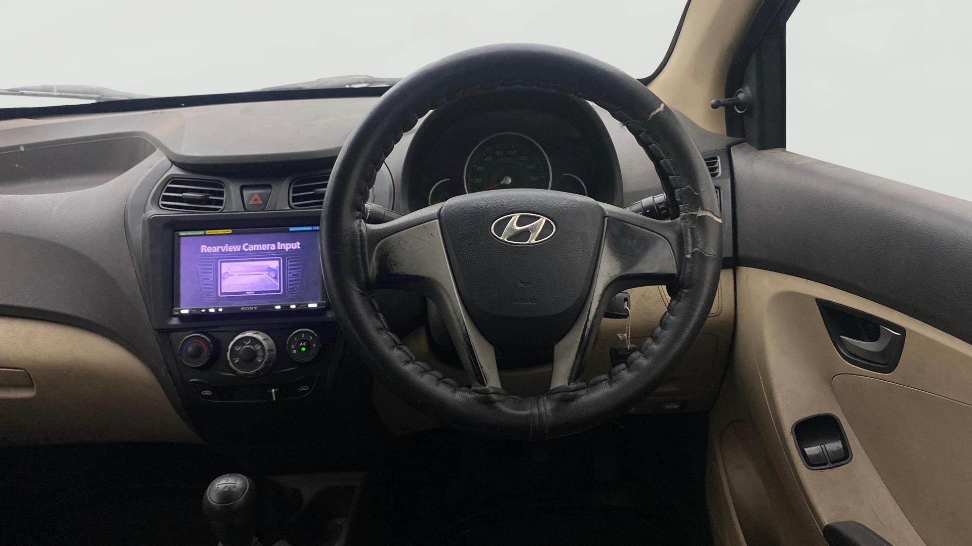 View 2018 Hyundai EON Sportz Image 20 Used 2018 Hyundai EON Sportz Image 20