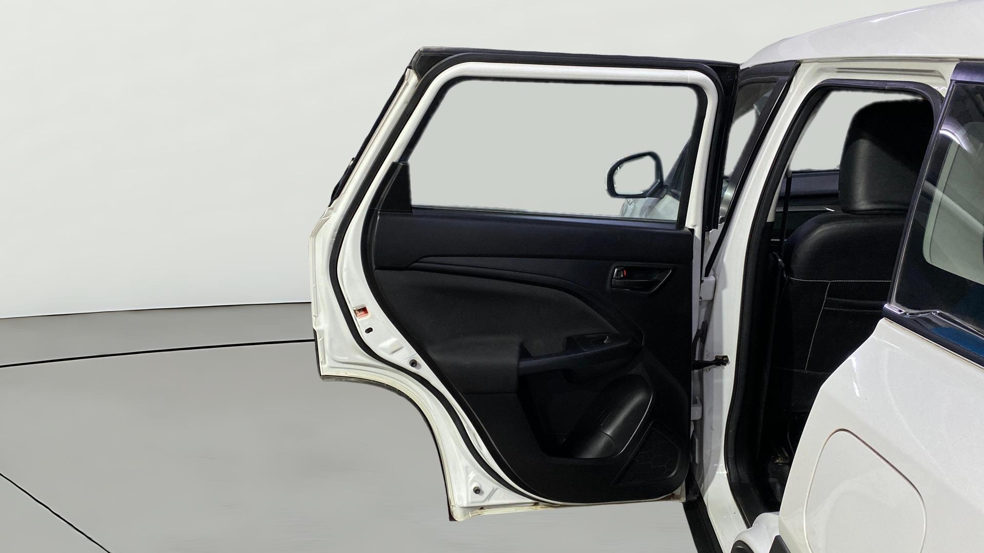 View 2019 Maruti Suzuki 1000 Base Variant Image 22 Used 2019 Maruti Suzuki 1000 Base Variant Image 22