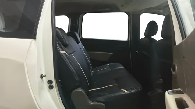 View Renault Lodgy Image 30 Used Renault Lodgy Image 30