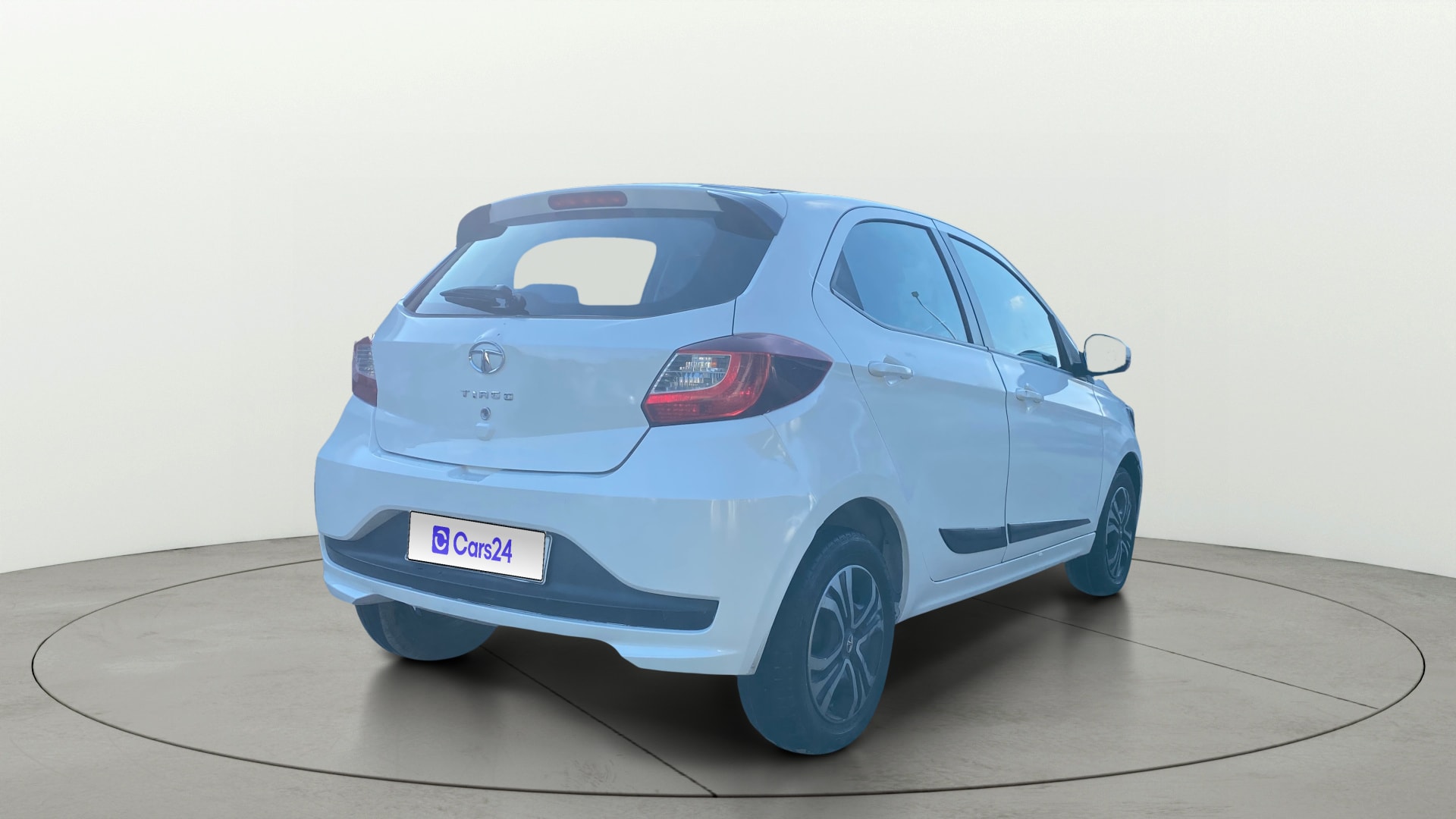 View 2020 Tata Tiago Revotorq XB Image 43 Used 2020 Tata Tiago Revotorq XB Image 43