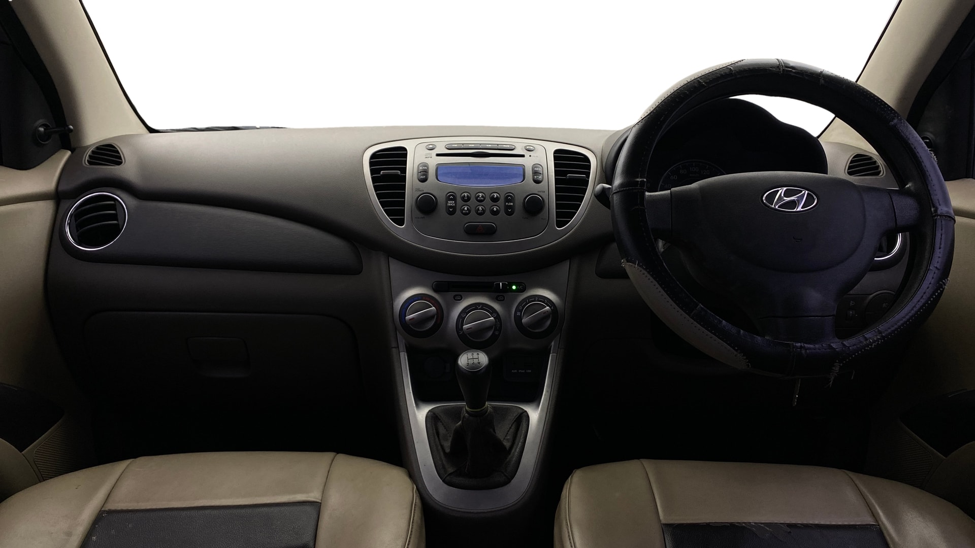 View 2014 Hyundai i10 1.2 Asta MT Image 15 Used 2014 Hyundai i10 1.2 Asta MT Image 15