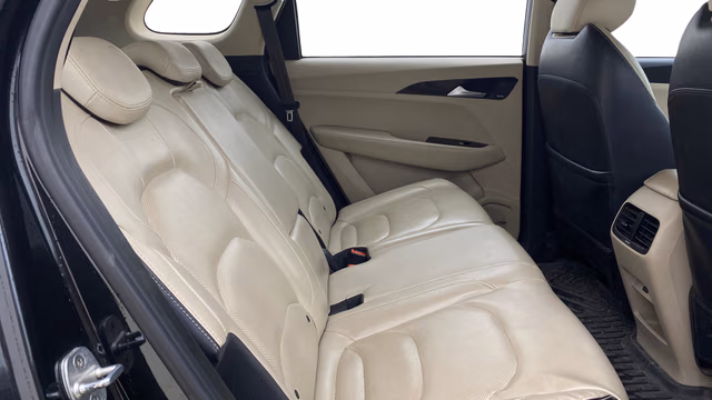 View MG Hector Image 37 Used MG Hector Image 37