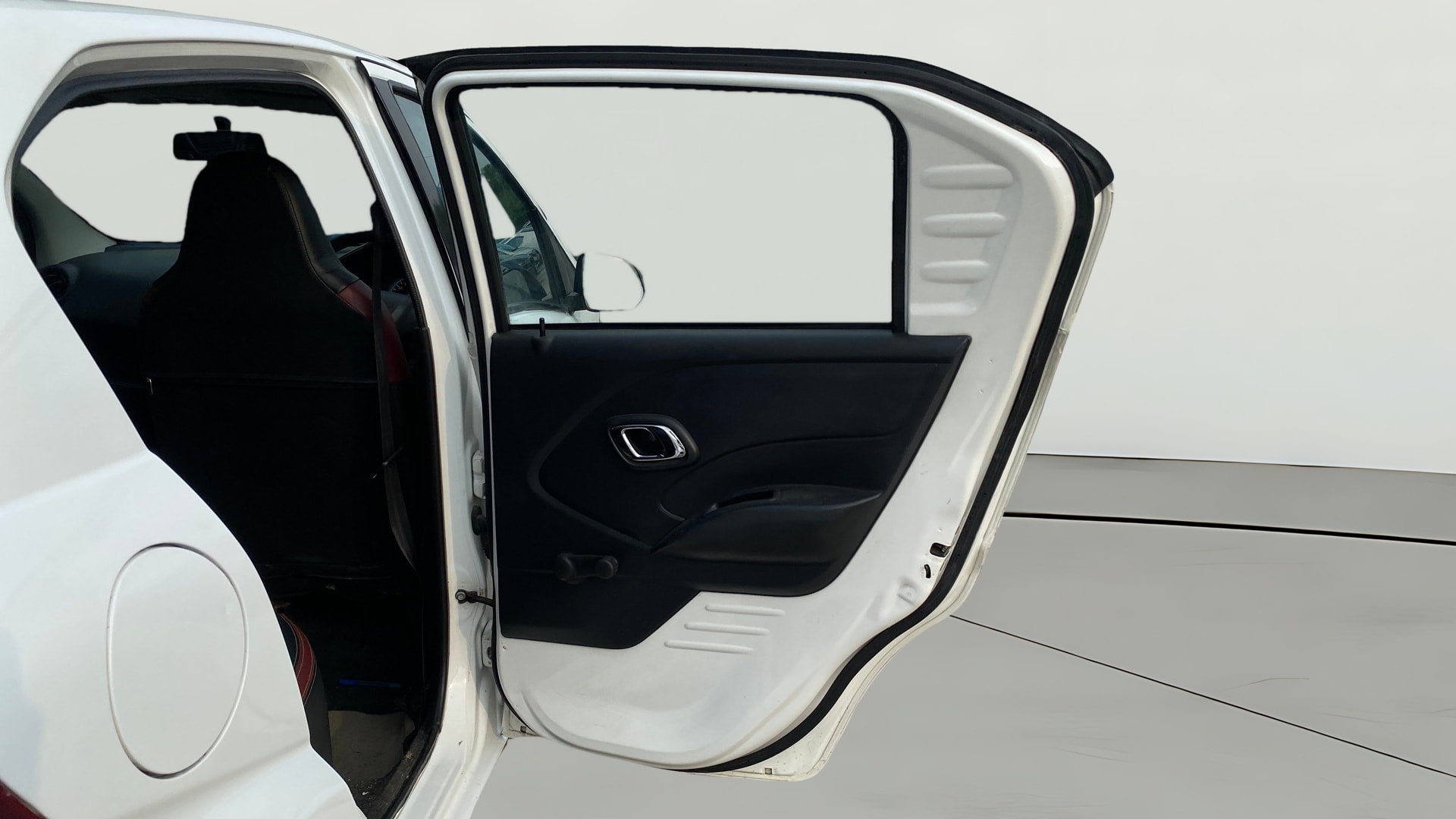 View 2019 Datsun Redi GO T(O) 1.0L- Limited Edition Image 7 Used 2019 Datsun Redi GO T(O) 1.0L- Limited Edition Image 7