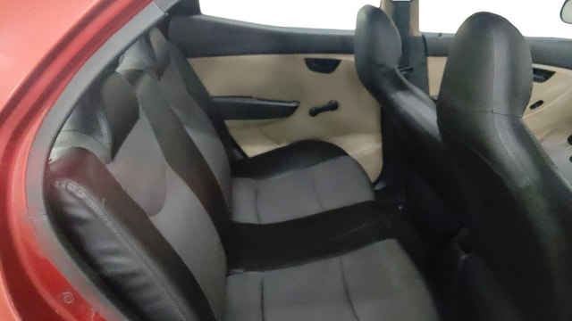 View Hyundai EON Image 28 Used Hyundai EON Image 28