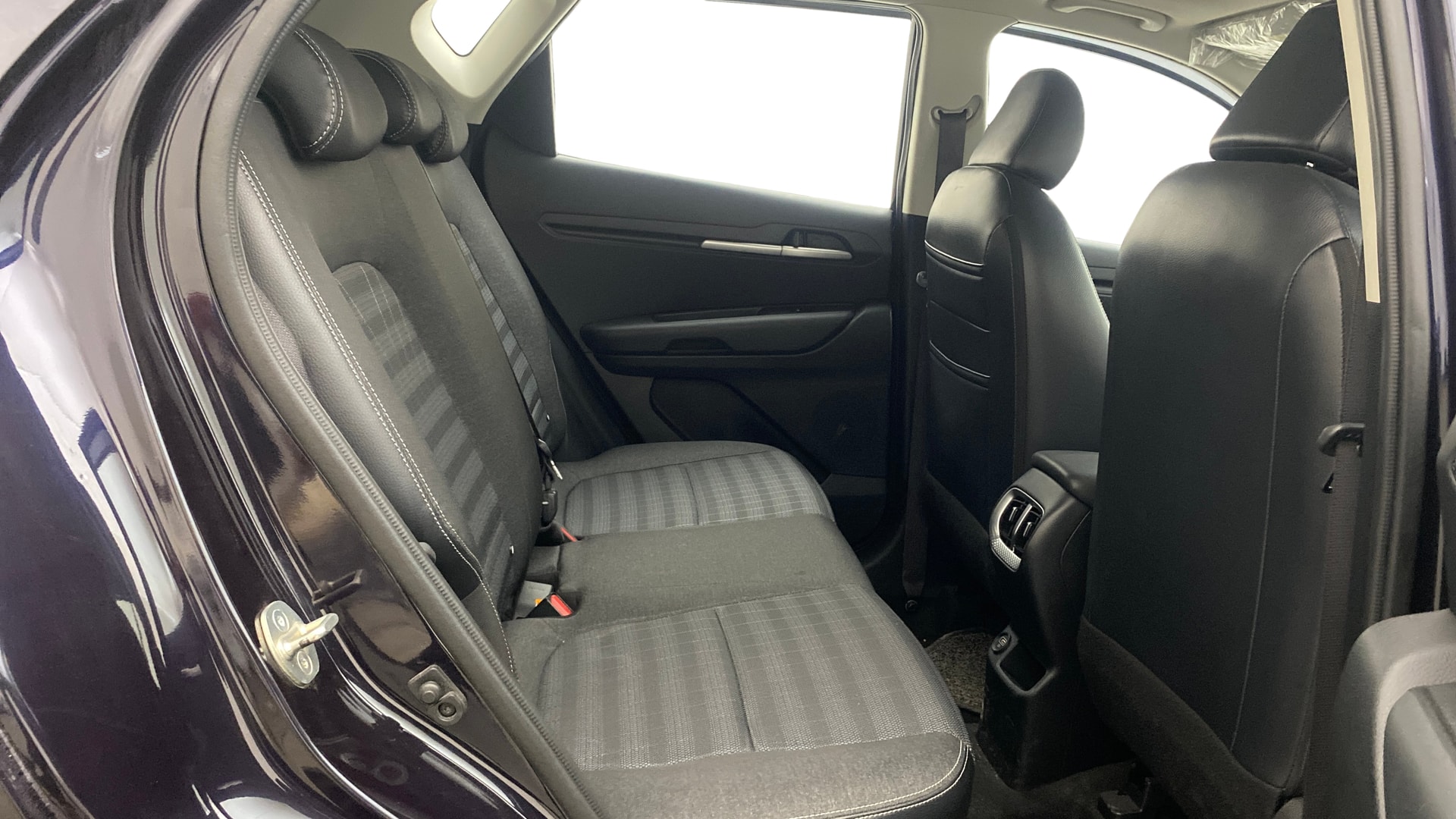 View 2023 Kia Sonet HTK Plus Petrol Image 30 Used 2023 Kia Sonet HTK Plus Petrol Image 30