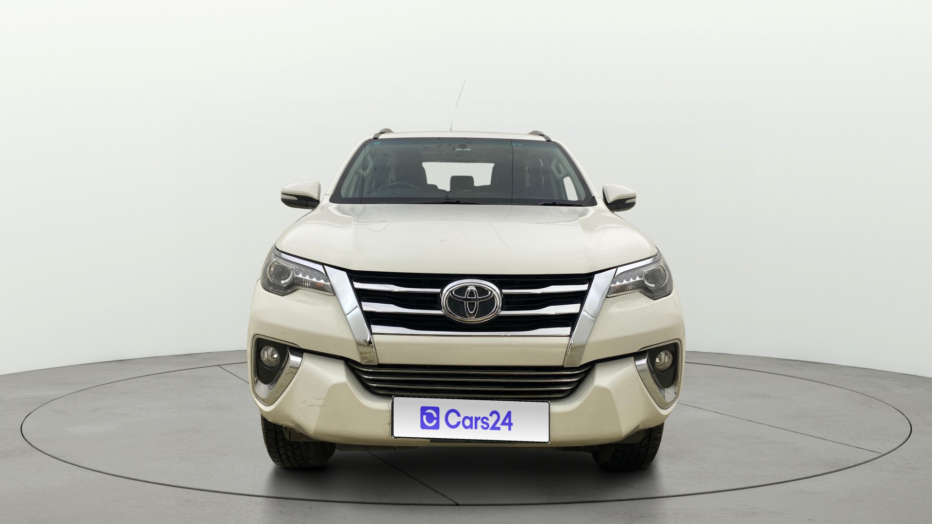 View 2017 Toyota Fortuner 2.8 4X2 MT Image 1 Used 2017 Toyota Fortuner 2.8 4X2 MT Image 1