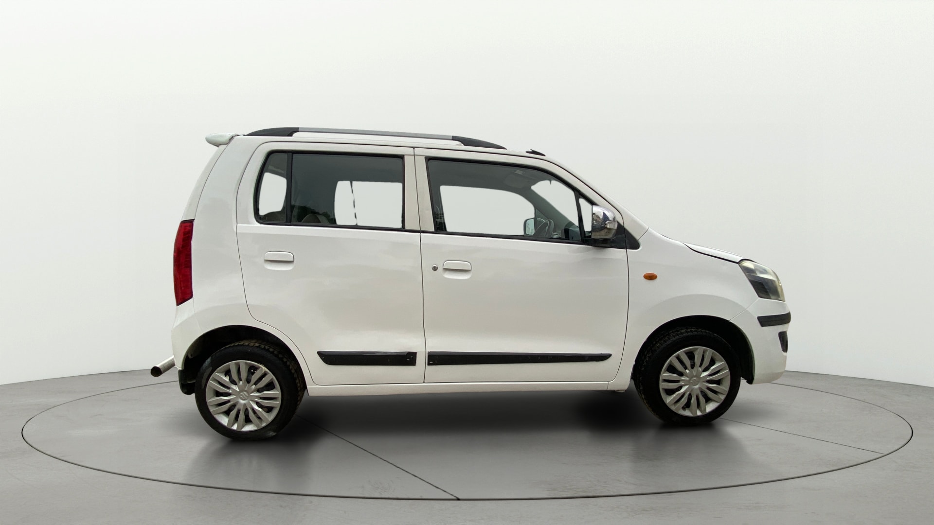 View 2017 Maruti Suzuki 1000 Base Variant Image 8 Used 2017 Maruti Suzuki 1000 Base Variant Image 8