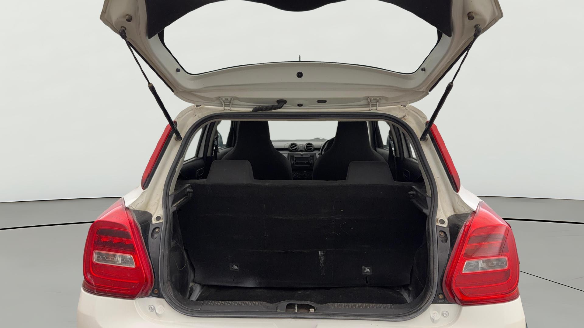 View 2019 Maruti Suzuki 1000 Base Variant Image 36 Used 2019 Maruti Suzuki 1000 Base Variant Image 36