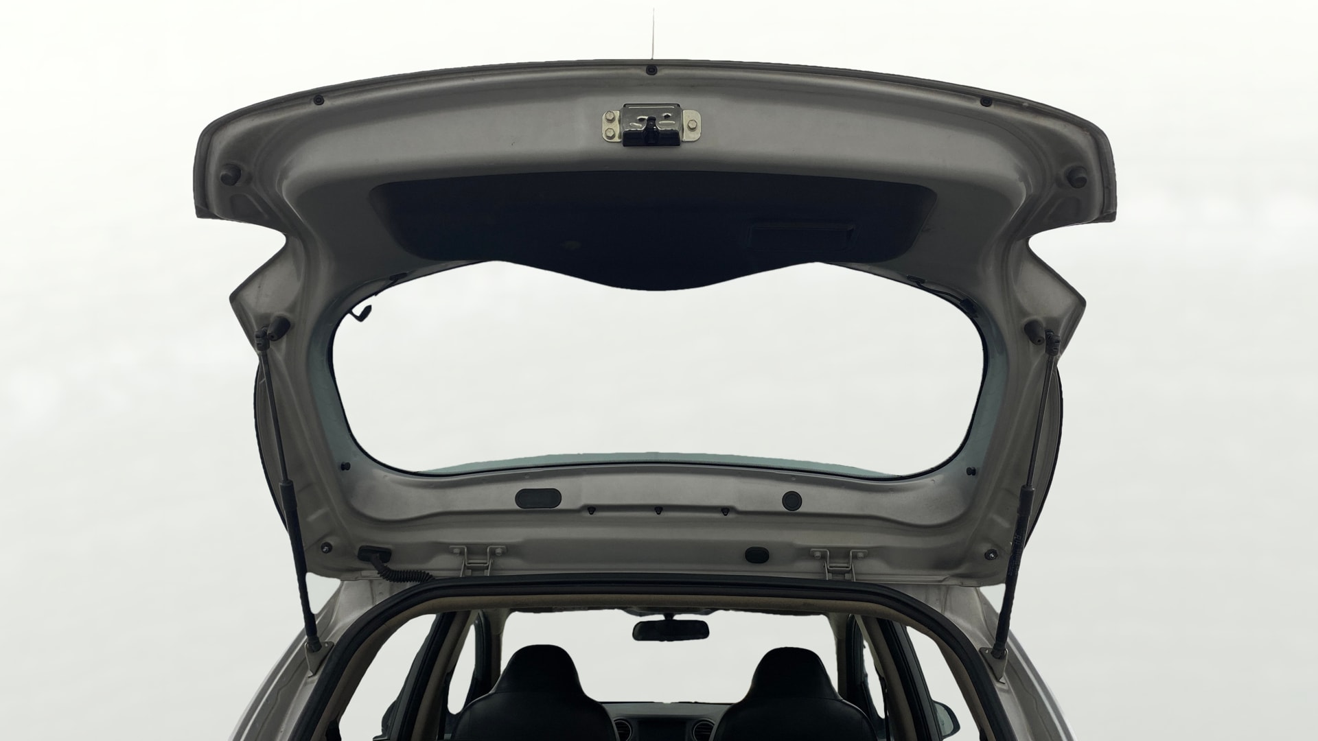 View 2019 Hyundai Grand i10 1.2 Sportz AT Petrol Image 16 Used 2019 Hyundai Grand i10 1.2 Sportz AT Petrol Image 16