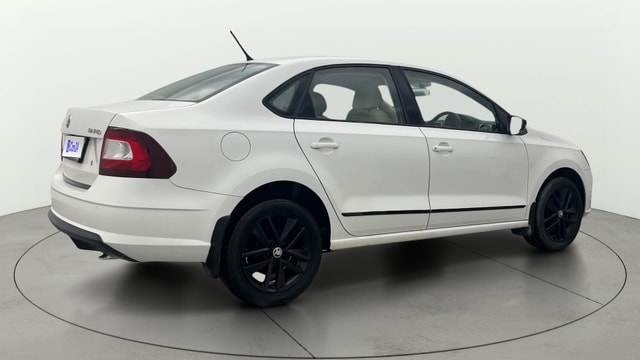 View Skoda Rapid Image 42 Used Skoda Rapid Image 42