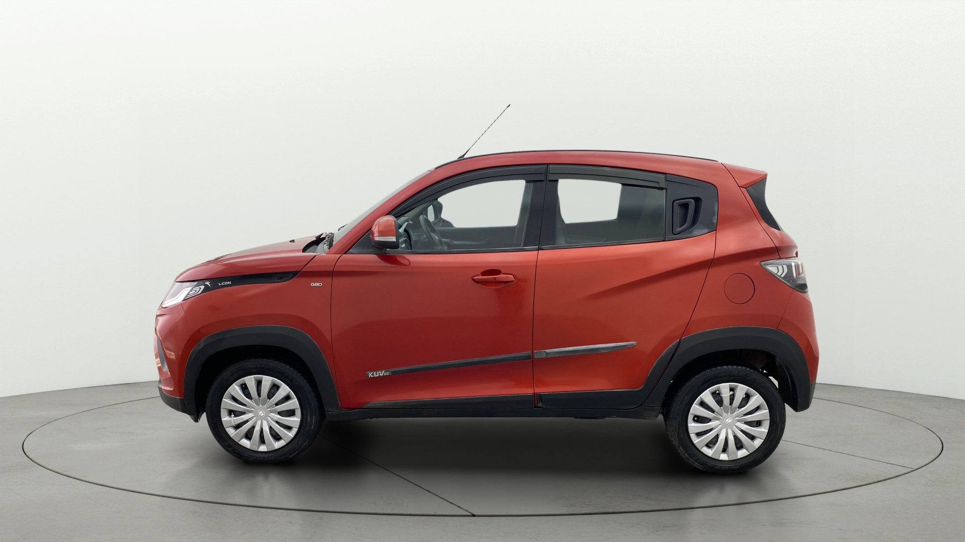 View 2018 Mahindra KUV100 K2 Petrol BS IV Image 5 Used 2018 Mahindra KUV100 K2 Petrol BS IV Image 5
