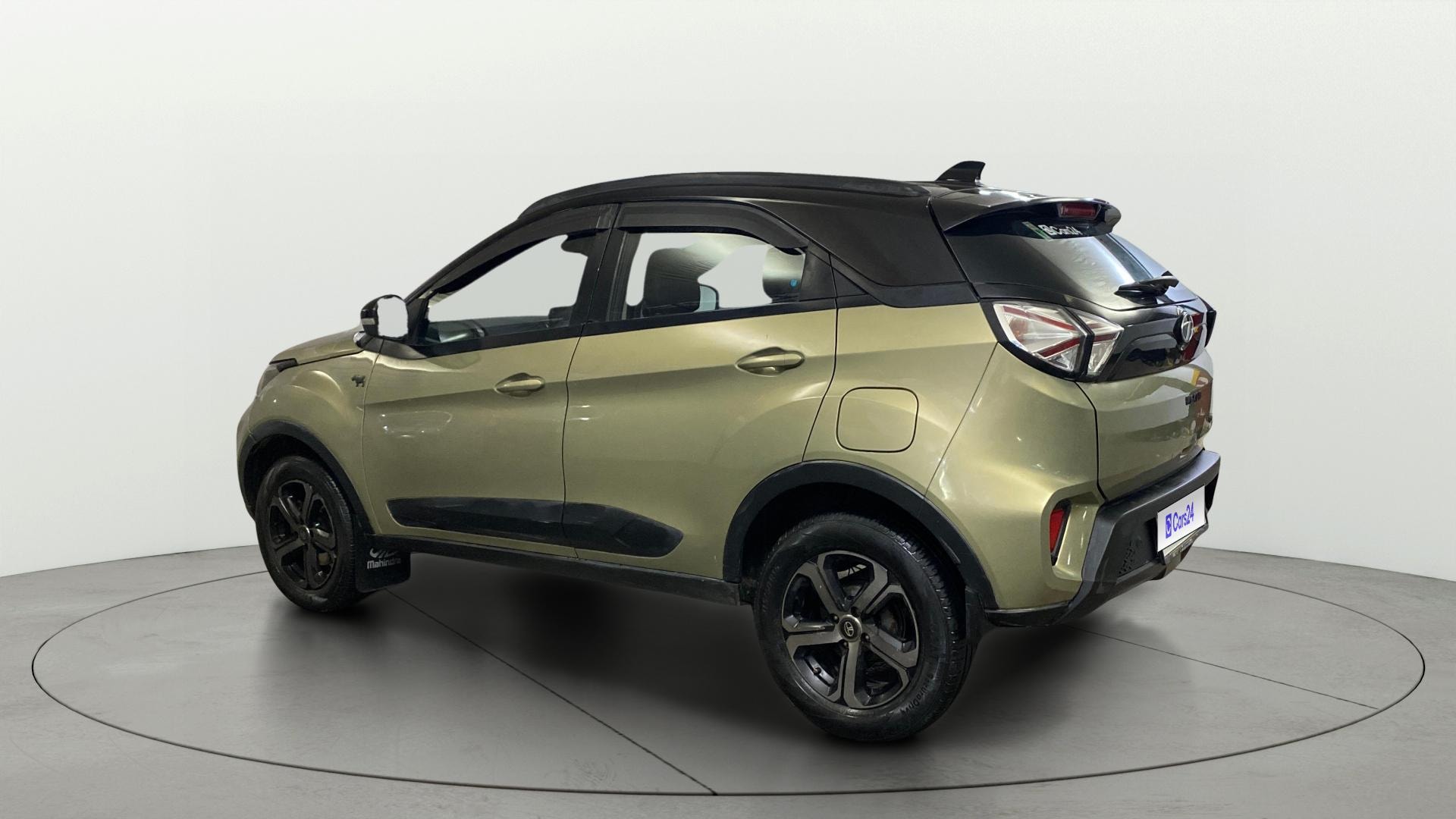 View 2022 Tata Nexon Revotron XE Image 2 Used 2022 Tata Nexon Revotron XE Image 2