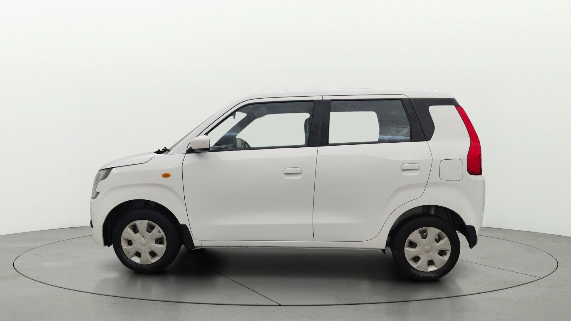 View 2021 Maruti Suzuki 1000 Base Variant Image 5 Used 2021 Maruti Suzuki 1000 Base Variant Image 5