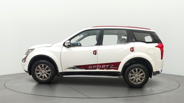 View Mahindra XUV500 Image 28 Used Mahindra XUV500 Image 28