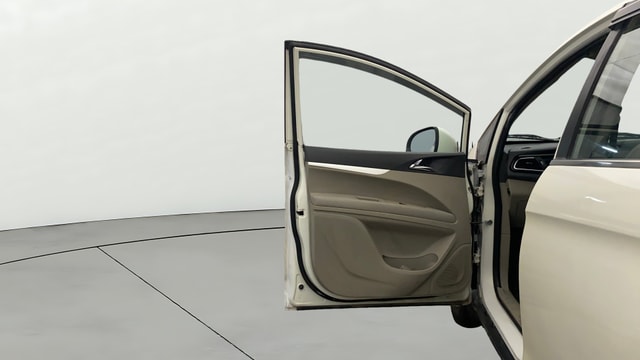 View Mahindra Marazzo Image 40 Used Mahindra Marazzo Image 40