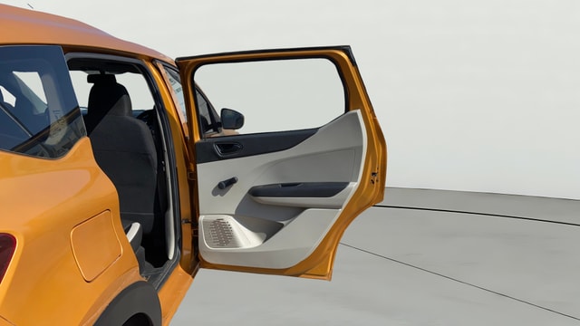 View Renault Triber Image 7 Used Renault Triber Image 7