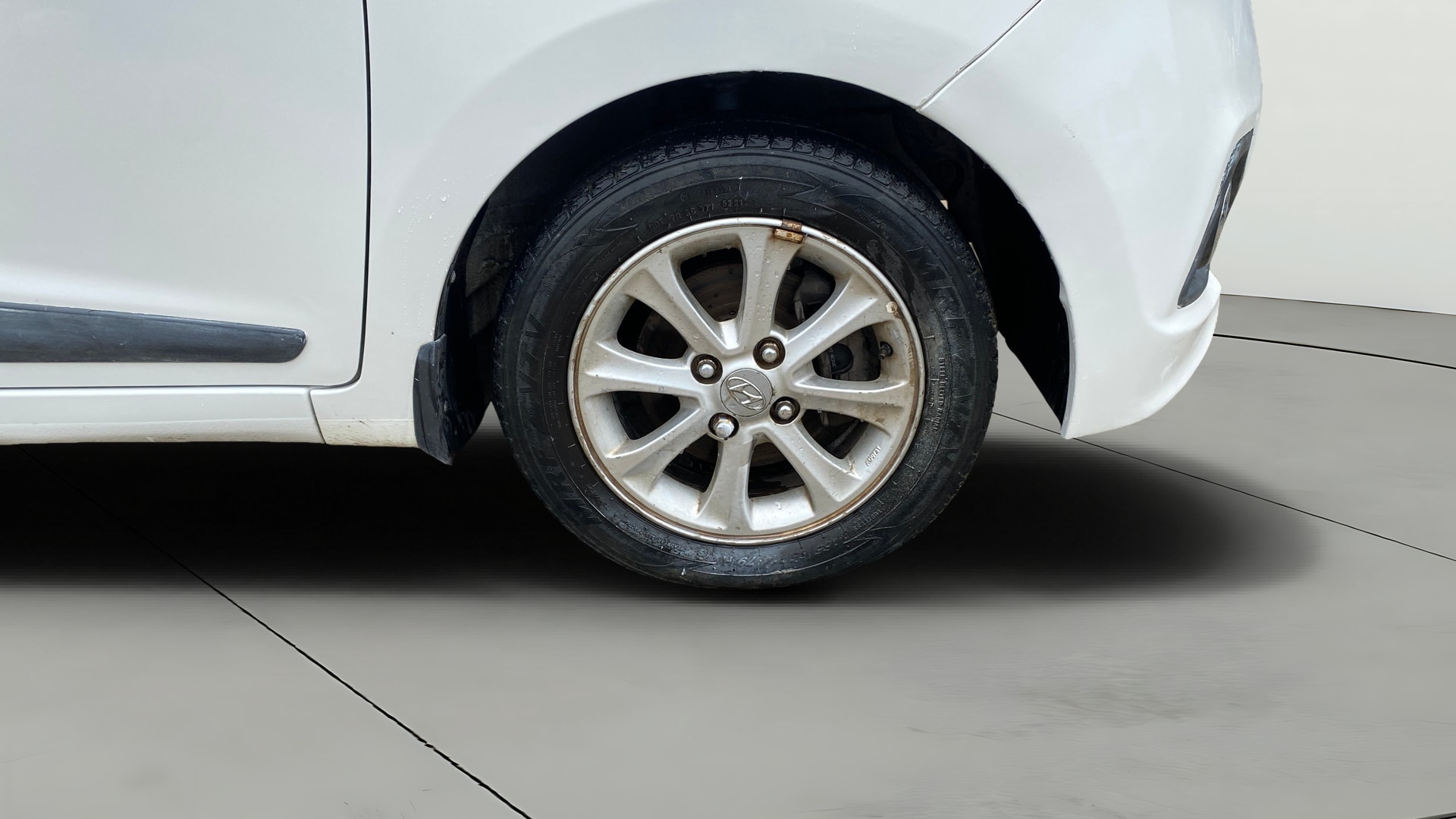 View 2014 Hyundai Grand i10 1.2 Asta Petrol Image 42 Used 2014 Hyundai Grand i10 1.2 Asta Petrol Image 42