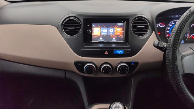 View Hyundai Grand i10 Image 17 Used Hyundai Grand i10 Image 17