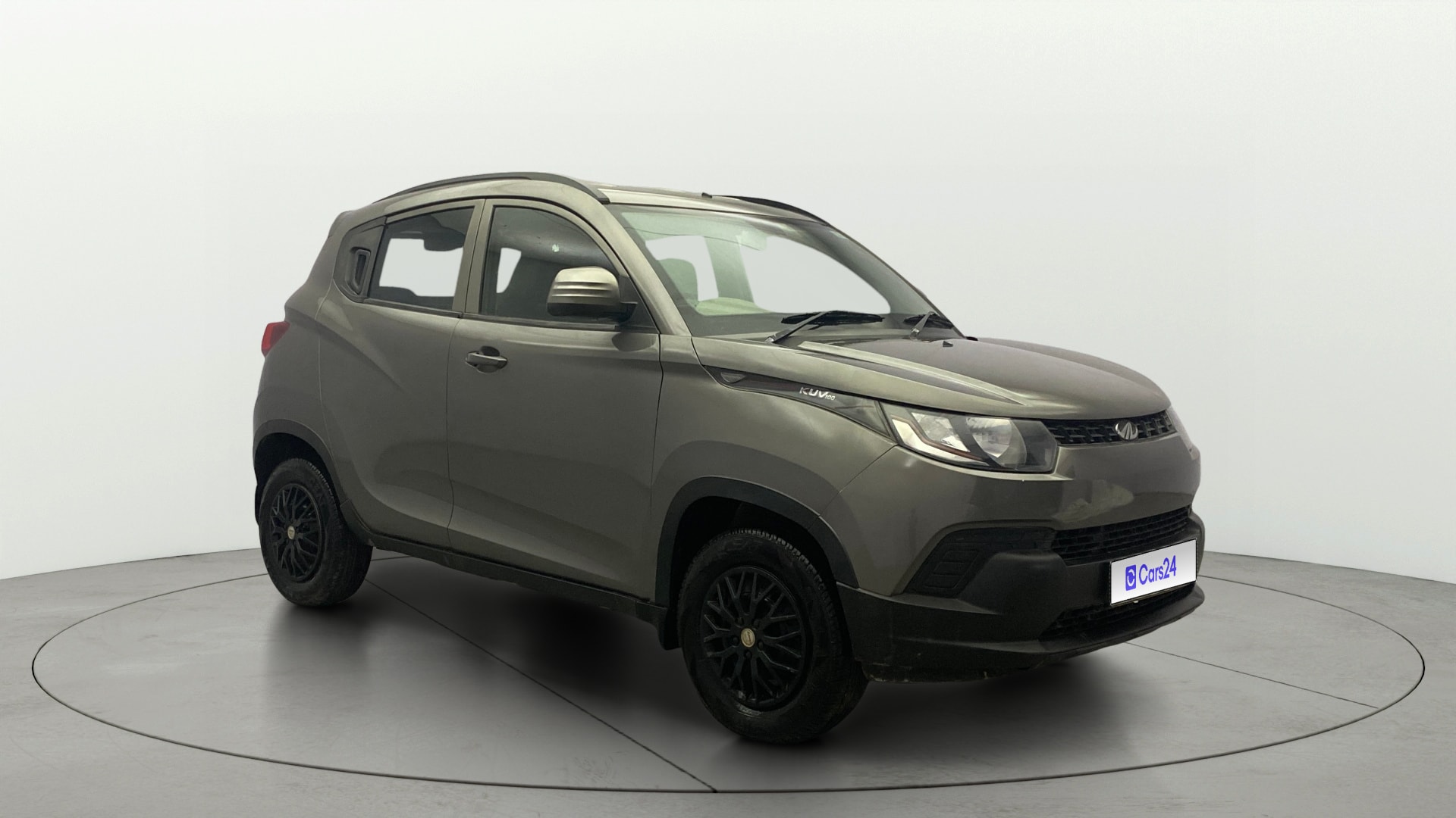 View 2016 Mahindra KUV100 K4 Plus Petrol 6 Seater BS IV Image 35 Used 2016 Mahindra KUV100 K4 Plus Petrol 6 Seater BS IV Image 35