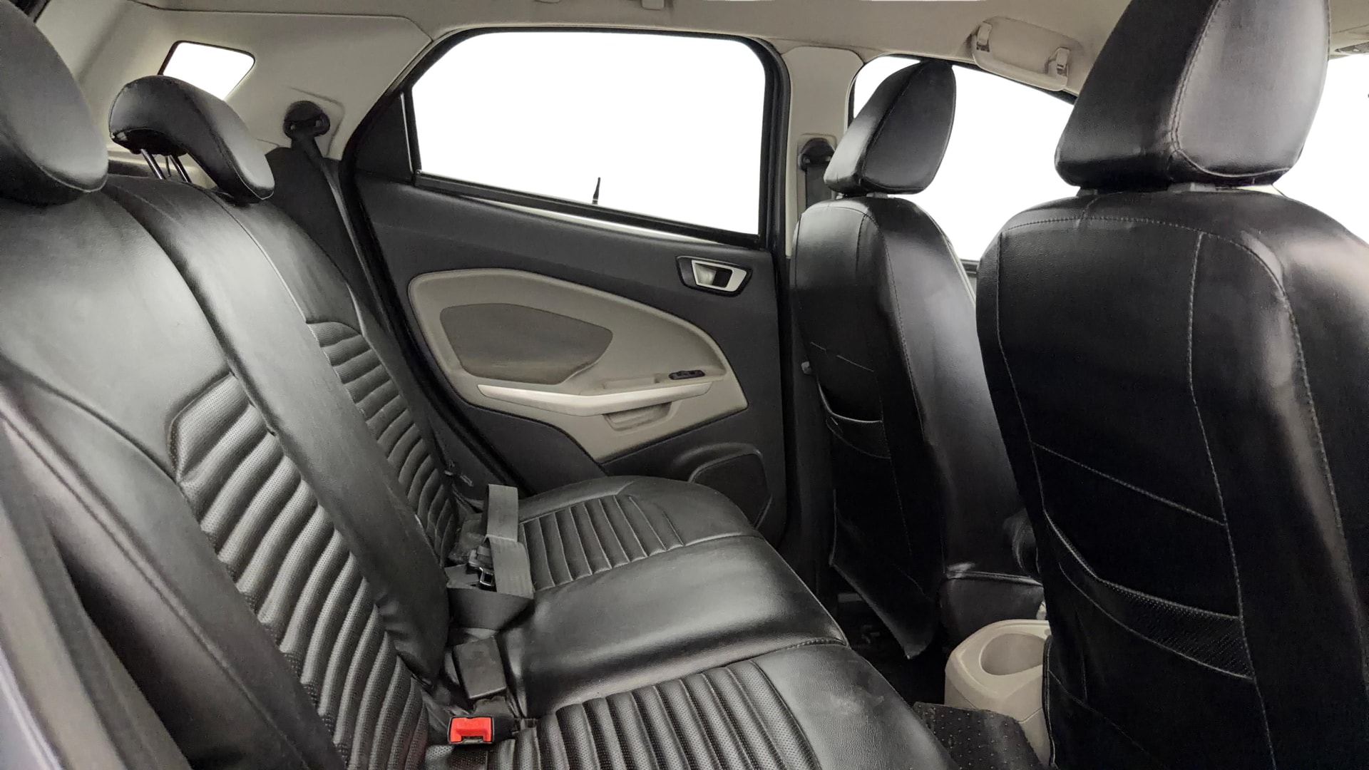 View 2016 Ford EcoSport 1.5 TDCi Diesel Ambiente BS IV Image 29 Used 2016 Ford EcoSport 1.5 TDCi Diesel Ambiente BS IV Image 29