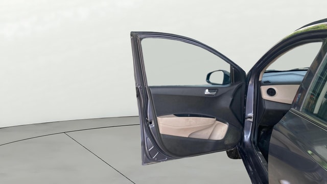 View Hyundai Grand i10 Image 30 Used Hyundai Grand i10 Image 30