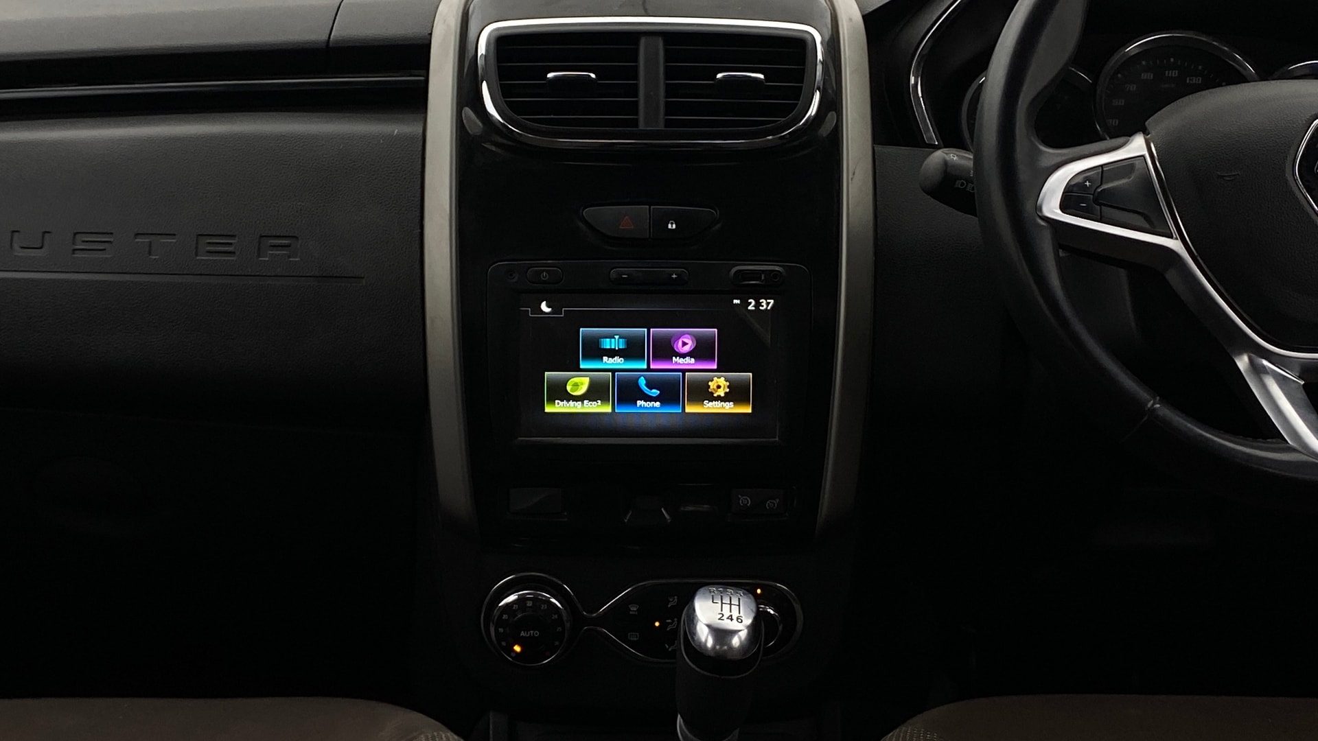 View 2021 Renault Duster 1.3L Turbo Petrol RXZ Image 17 Used 2021 Renault Duster 1.3L Turbo Petrol RXZ Image 17