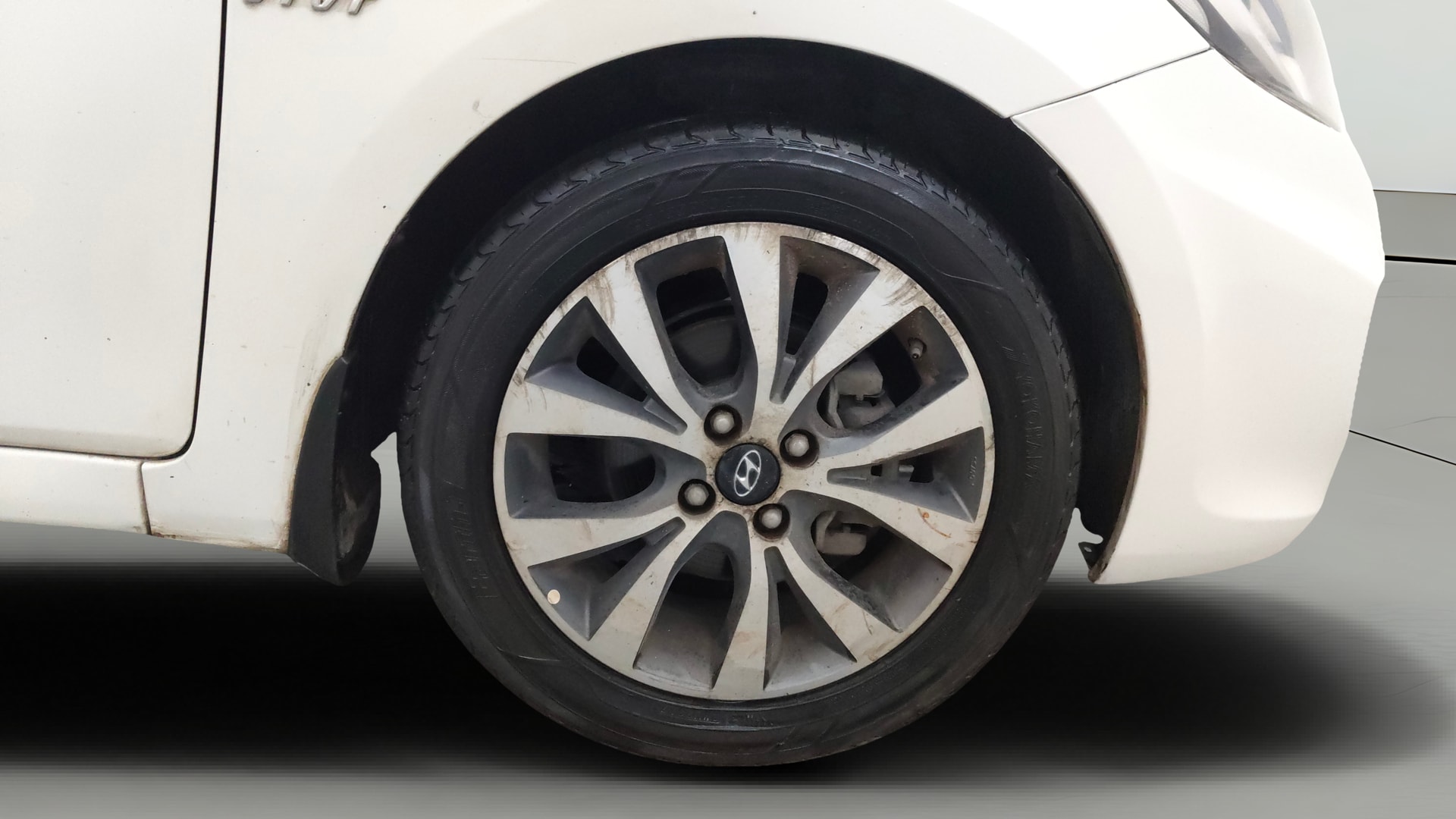 View 2013 Hyundai Fluidic Verna 1.6 VTVT SX O Image 41 Used 2013 Hyundai Fluidic Verna 1.6 VTVT SX O Image 41
