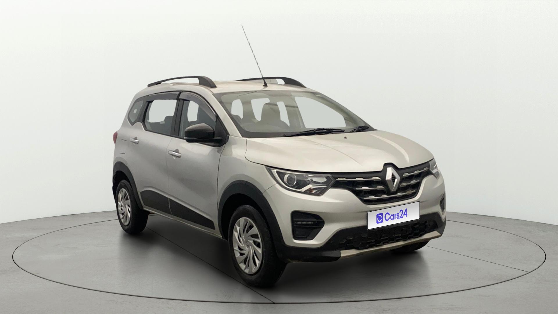 View 2024 Renault Triber RXZ Image 23 Used 2024 Renault Triber RXZ Image 23