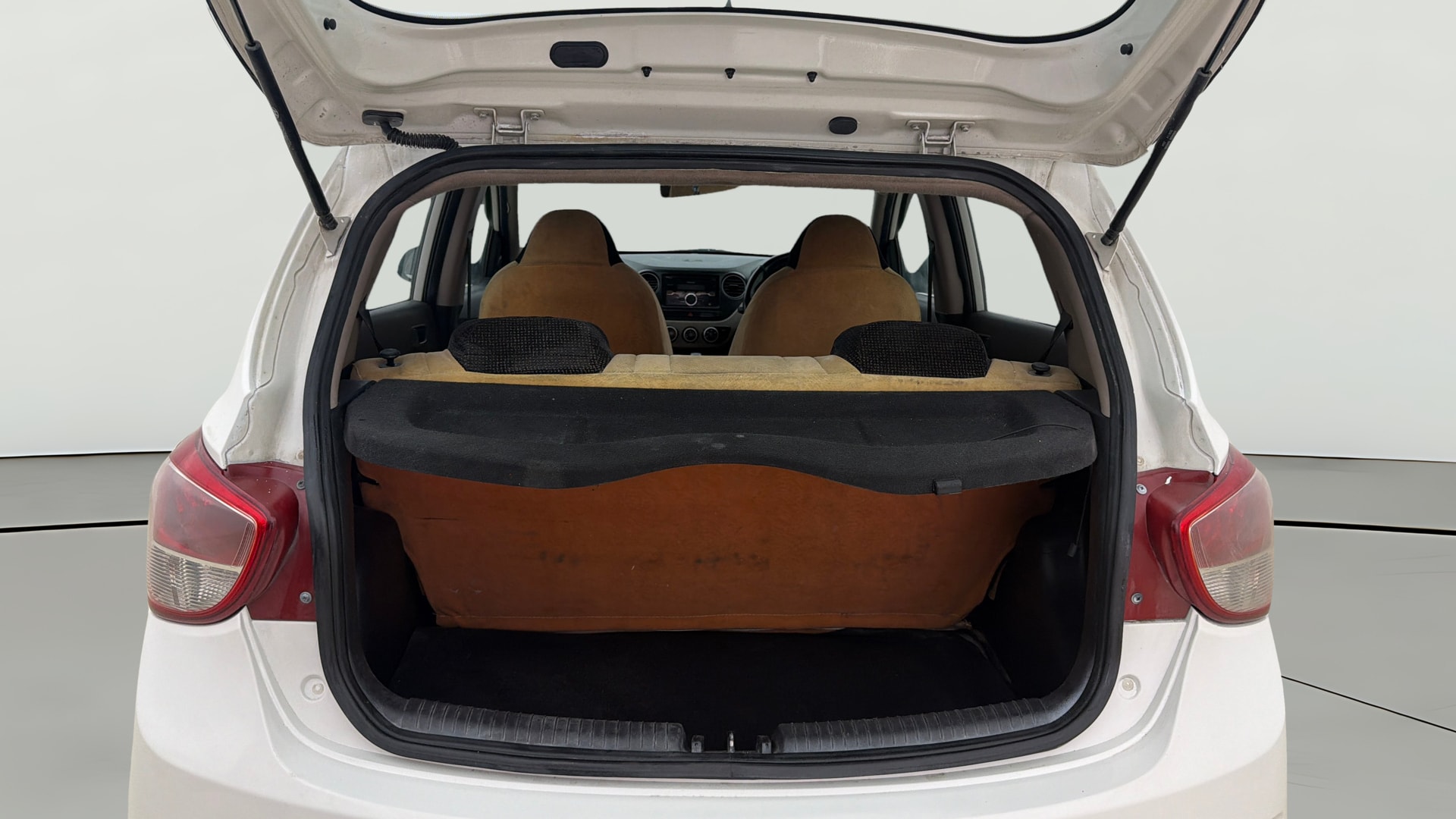 View 2015 Hyundai Grand i10 Magna 1.2 Kappa VTVT Image 37 Used 2015 Hyundai Grand i10 Magna 1.2 Kappa VTVT Image 37