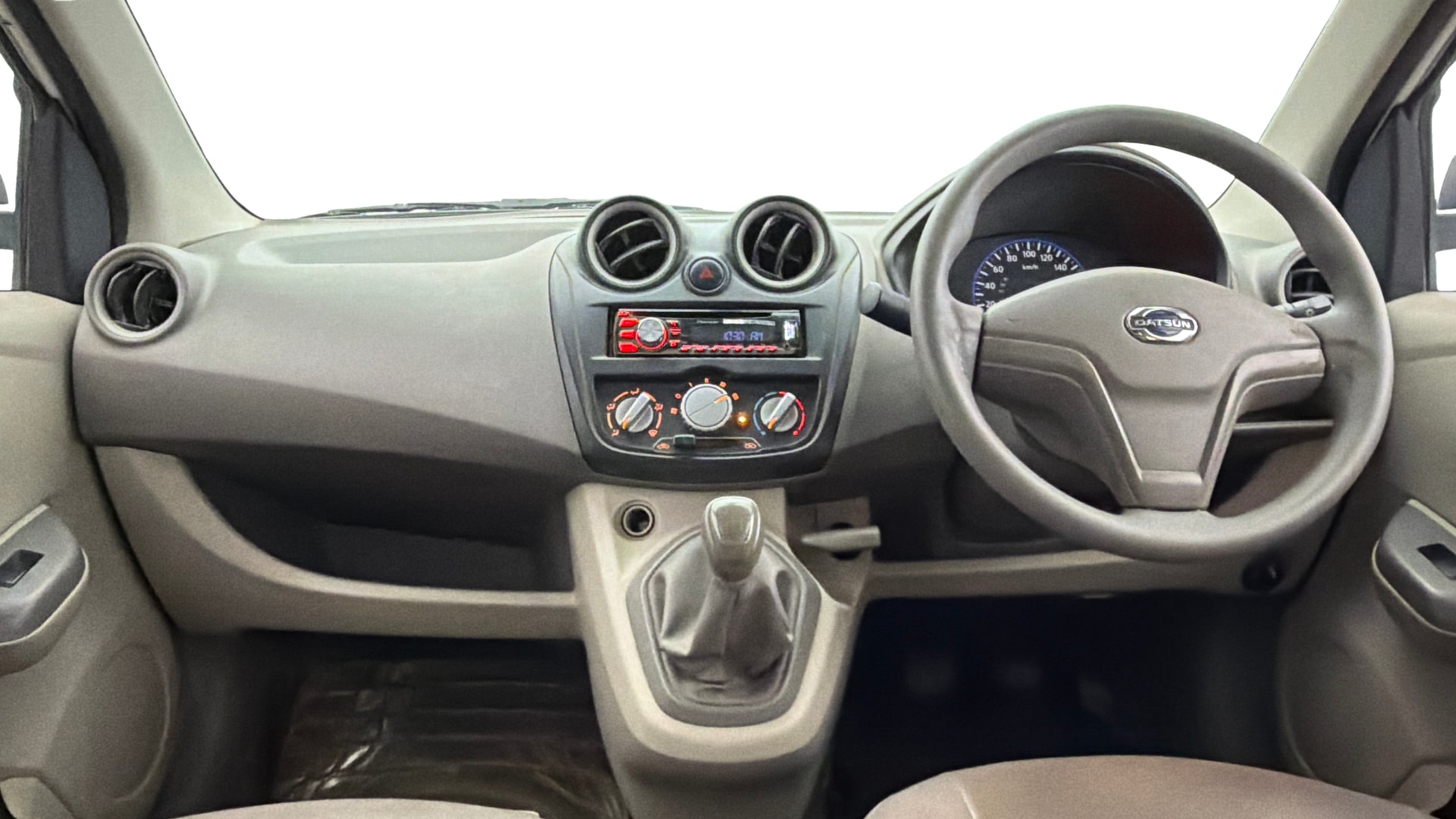 View 2014 Datsun Go T Image 15 Used 2014 Datsun Go T Image 15