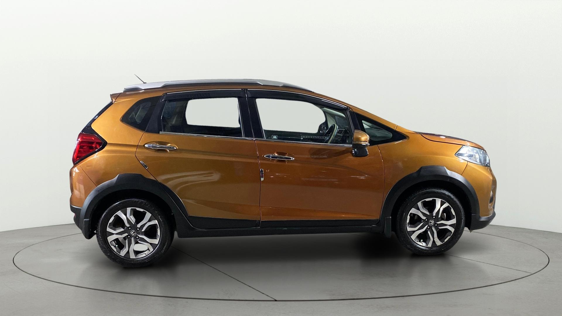 View 2019 Honda WR-V S MT Diesel Edge Edition Image 8 Used 2019 Honda WR-V S MT Diesel Edge Edition Image 8