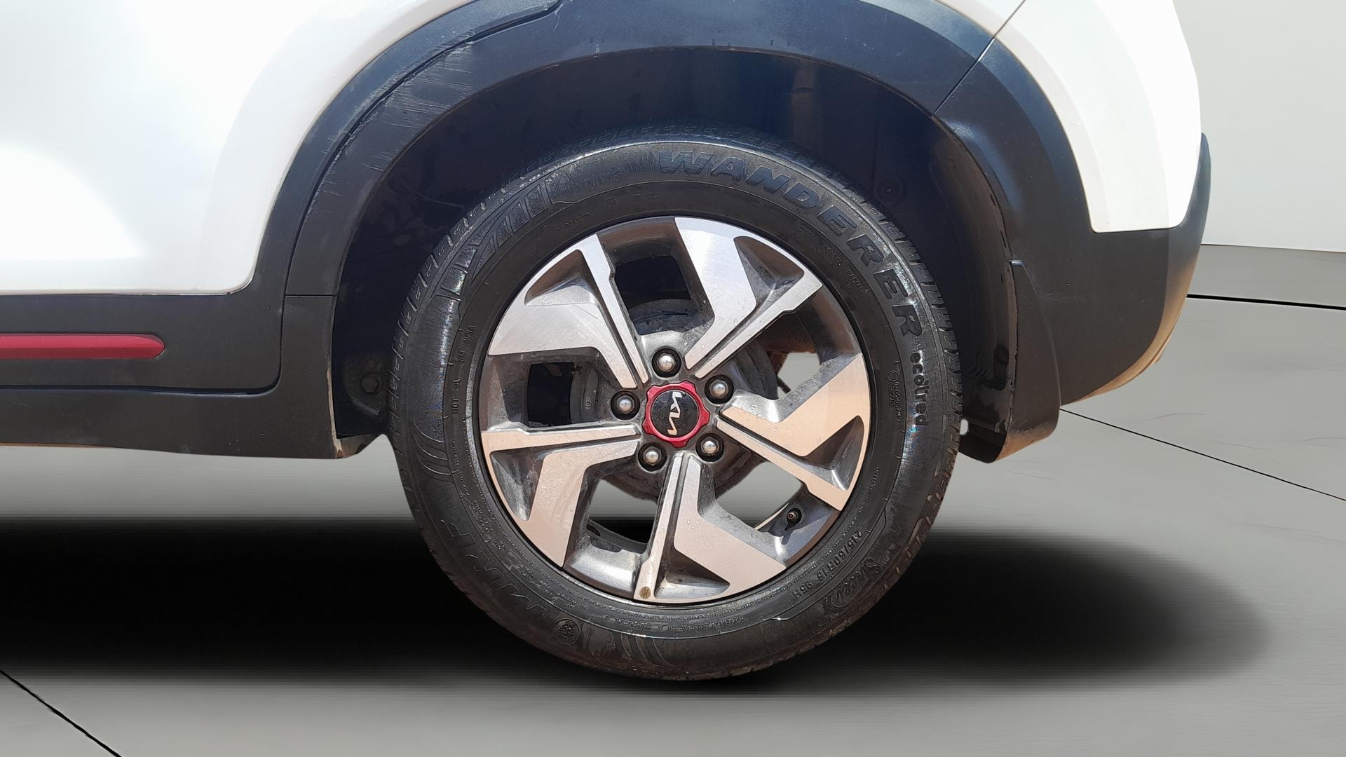 View 2022 Kia Sonet GTX Plus iMT Petrol Image 8 Used 2022 Kia Sonet GTX Plus iMT Petrol Image 8